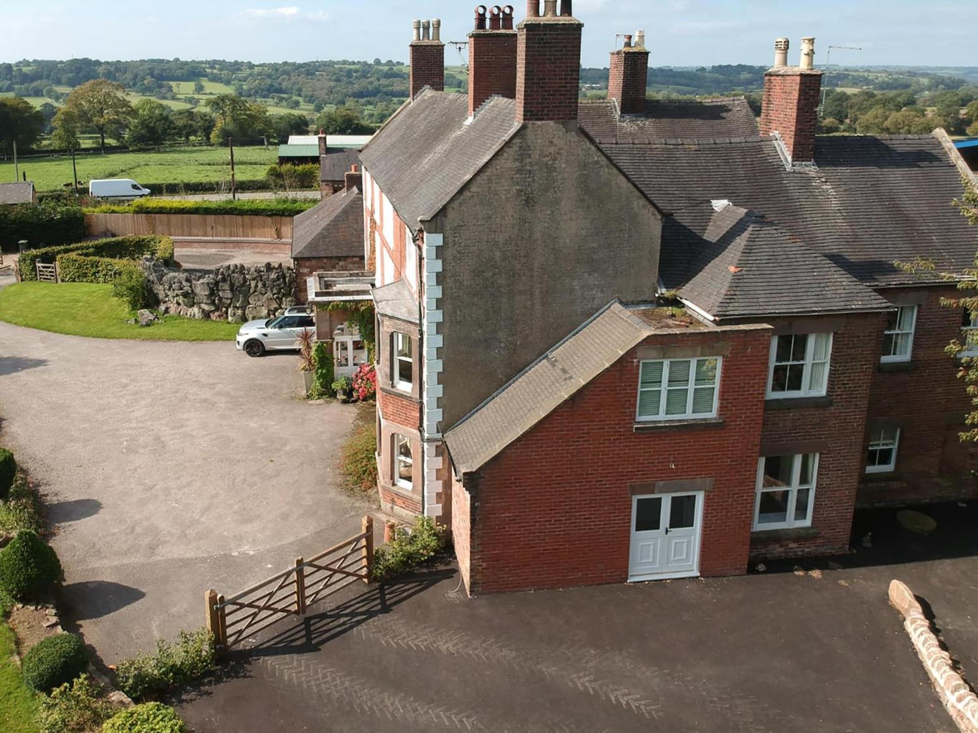 Heath View Villa Cheddleton Bagian luar foto